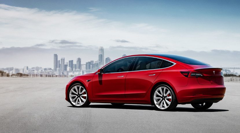La Model 3 de Tesla peut désormais rouler sur les routes européennes Elle obtient le feu vert de la part des autorités de l'UE